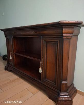 credenza classica in legno 
