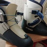 Scarponi da scii da donna. 