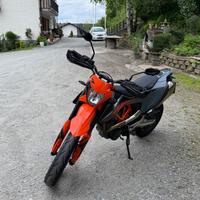 KTM 690 Supermoto - 2022 - depotenziato A2