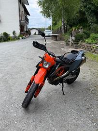 KTM 690 Supermoto - 2022 - depotenziato A2