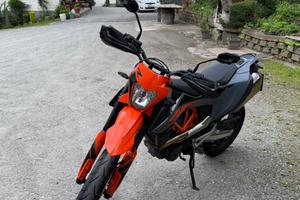 KTM 690 Supermoto - 2022 - depotenziato A2