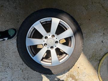4 Ruote complete Mercedes 205/55 R16 invernali M+S