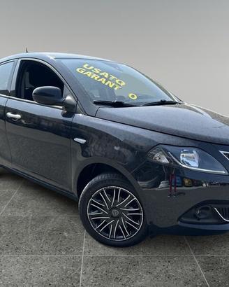 Lancia Ypsilon 1.0 FireFly 70cv Hybrid Silver
