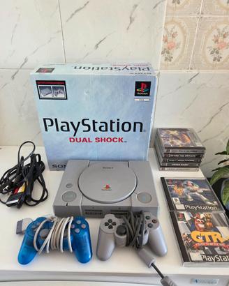 Lotto PlayStation 1 PS1 Boxata SCPH-9002 + 2 Contr