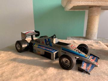 Modellino Bburago vettura sportiva argento