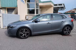 Volvo V40 D2 Business pronta consegna a € 169 mese