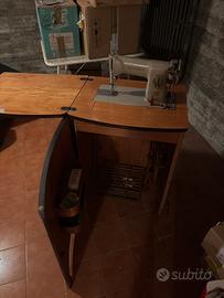 Macchina da cucire Singsr con mobile