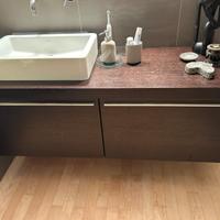 Due mobili bagno alta’ qualità