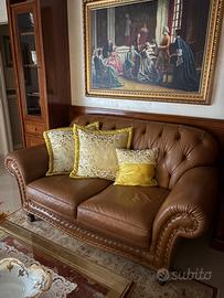 DIVANO IN PELLE