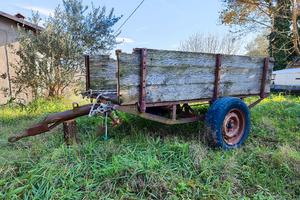 Rimorchio carrello agricolo per trattore !