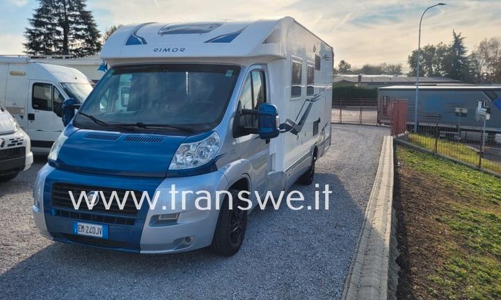 Rimor Europeo 87P letto matrimoniale posteriore e 