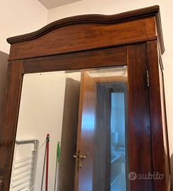 Armadio con anta in specchio