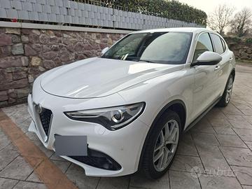 Alfa Romeo Stelvio Q4 210cv