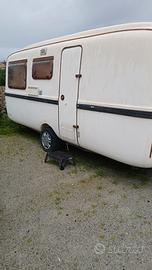 Roulotte epoca Lander 474