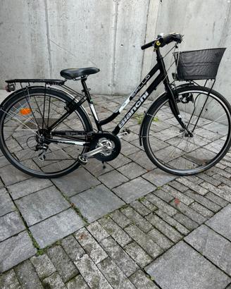 Bicicletta donna 28 in alluminio 21v pari al nuovo