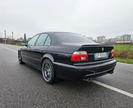 BMW e39. 540i V8