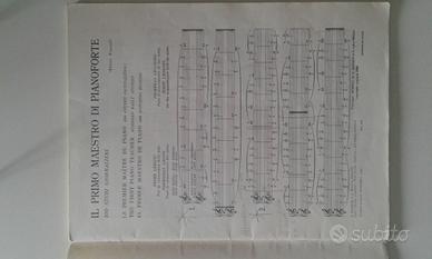 Libro con spartiti musicali