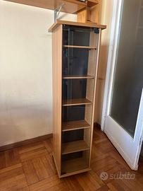 Mobile stretto con vetrina in vetro su ruote + sca