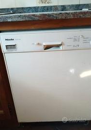 Lavastoviglie MIELE G 676 SC