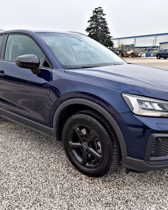Audi Q2 35 TDI quattro S tronic Identity Black