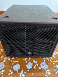 Behringer 1008 subwoofer