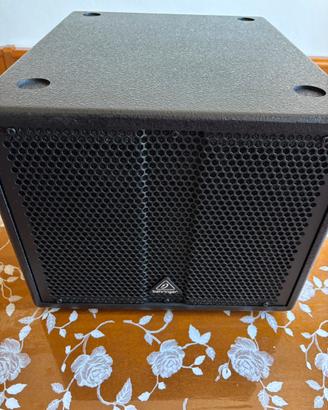 Behringer 1008 subwoofer