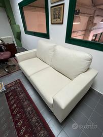Divani studio ufficio bianchi con sala d’attesa