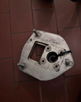 Piastre regolabili camber ammortizzatori Mini R56