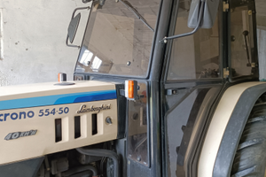 Trattore e attrezzi agricoli