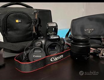 Fotocamera  Canon EOS 4000D
