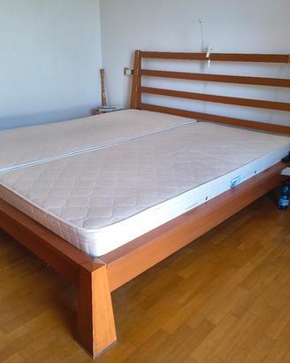 camera da letto con armadio e cassettiera 