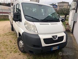 Autocarro Peugeot Boxer