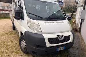 Autocarro Peugeot Boxer