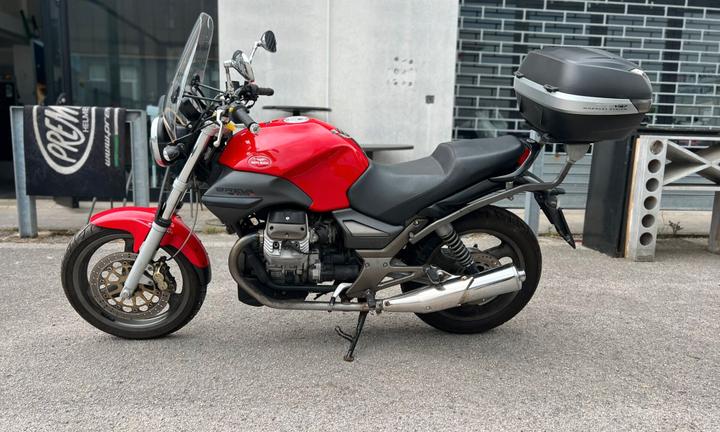 Moto Guzzi Breva V 750