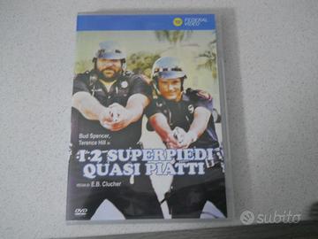 I due superpiedi quasi piatti