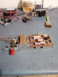 Alimentatore compatto
