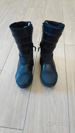 stivali da motociclista 