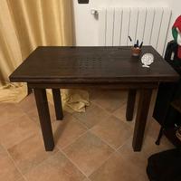 Scrivania in legno massello