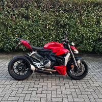 Ducati Streetfighter V2