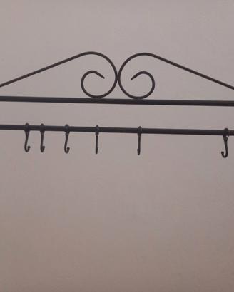 Appendiabiti e porta scarpe stile retrò