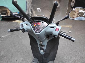 Honda sh300i
