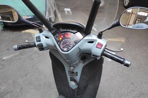 Honda sh300i