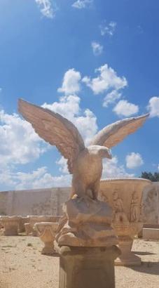 Aquile in cemento