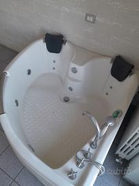 VASCA IDROMASSAGGIO LIFECLASS ANGOLARE 150 x 150