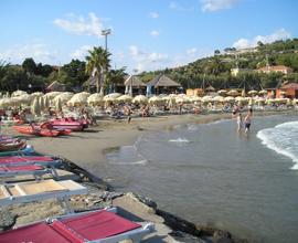 Al mare a 100 Metri Imperia