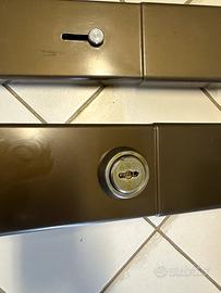 Sbarra antintrusione porta finestra con serratura