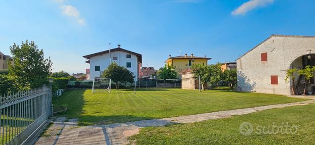 Villafranca Pd: Casa Colonica da ristrutturare