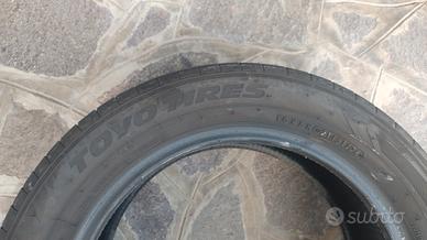4 pneumatici Toyo 205 55 r16 94v estive