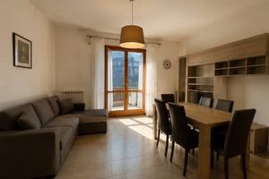 Trilocale-Bagno a Ripoli-con terrazzo