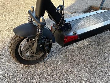 Monopattino elettrico Joyor Y6SS